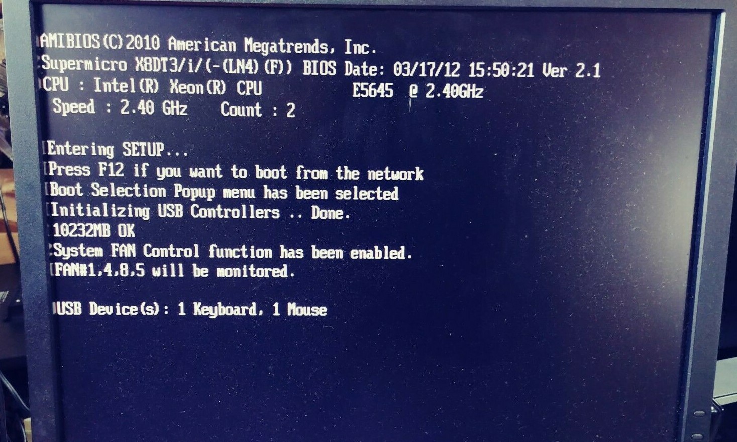 Supermicro X8DT3-LN4F Machine – Powers to Bios – No HDs (*)