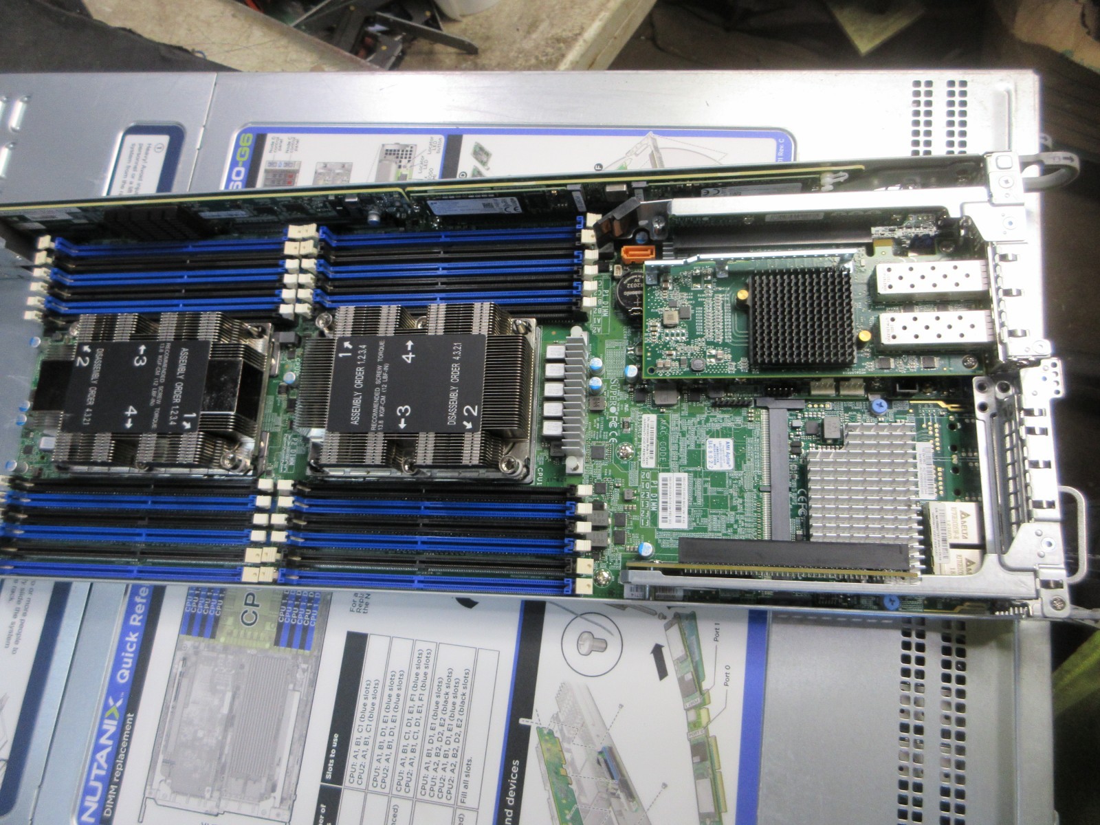 Nutanix NX-3460-G6 + 4x NX-3060-G6 Nodes 24x BAY + 8x 240GB NVMe 2U Server