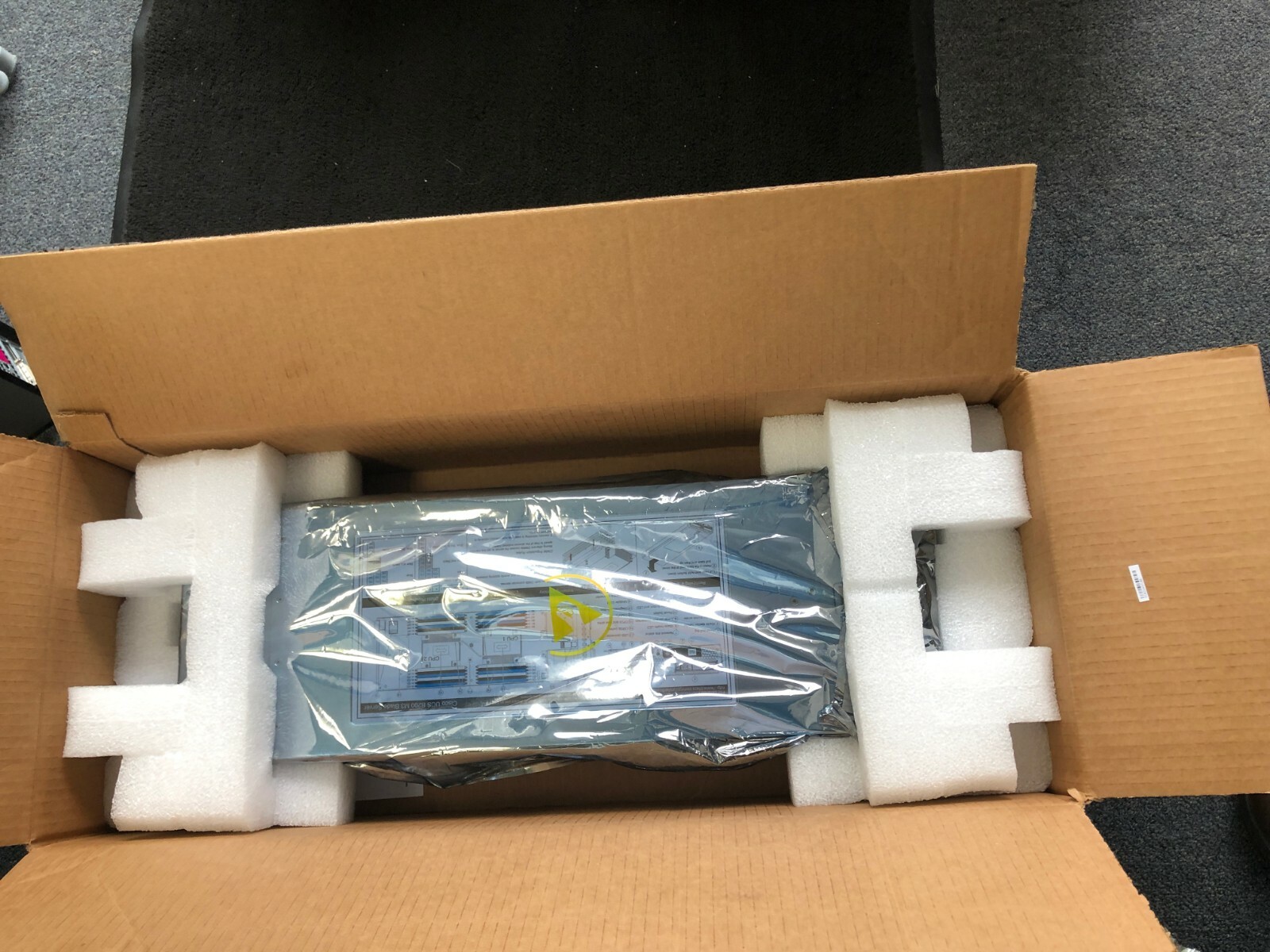 Cisco UCS B200 M3 Blade Server, 2) Xeon E5-2640 v2, 128GB RAM, No HDD