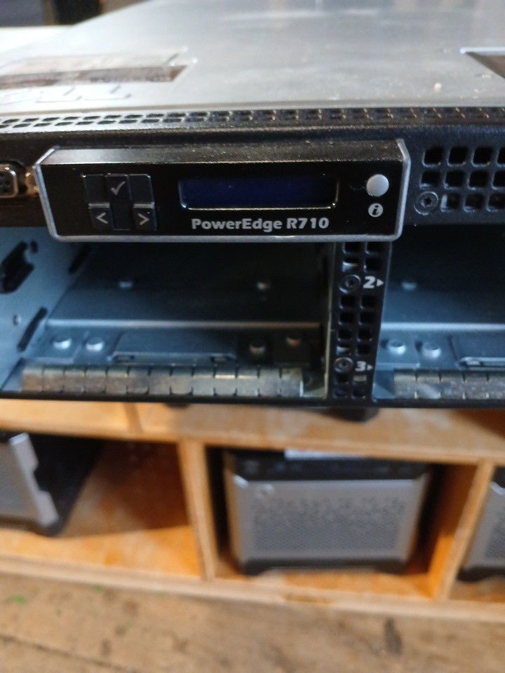 Dell Poweredge R710 Rackmount Server NO RAM no HDD back handle broke through.