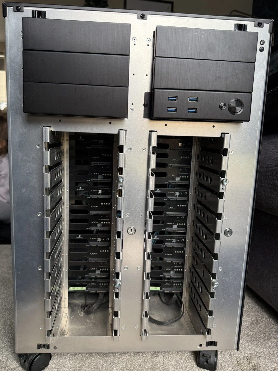 Lian Li D8000 Case 20 drive bays, SuperMicro X9DRD, 2x Xeon E5-2690v2, 256GB RAM