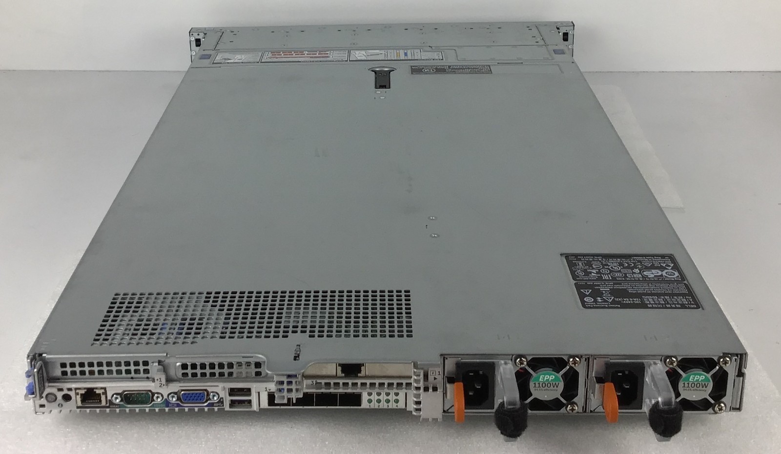 Dell VxRail E560F 2x Intel Xeon Silver 4116 2.1 GHz 2x D1100E-S0 No Ram No Drive