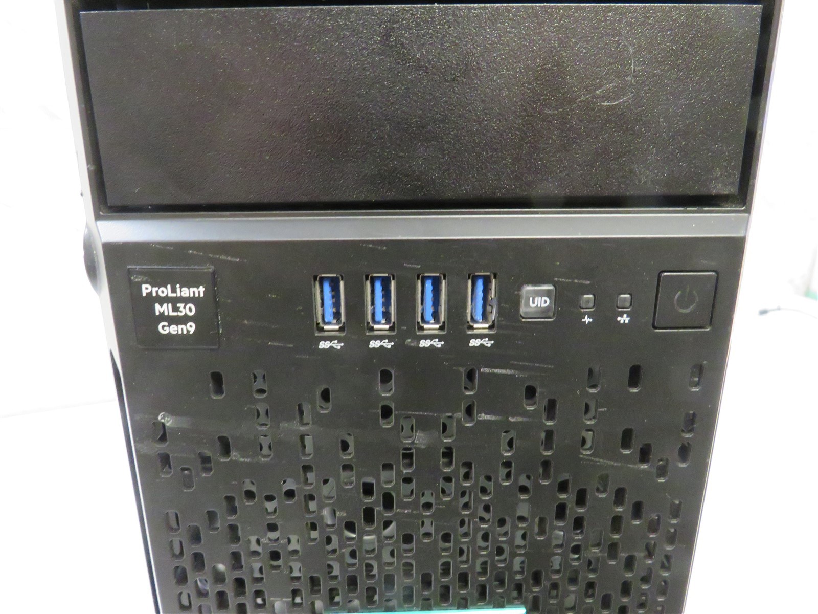 HP Proliant ML30 Gen 9 Sever Intel Xeon E3-1240L@2.1GHz 32GB RAM No Drives