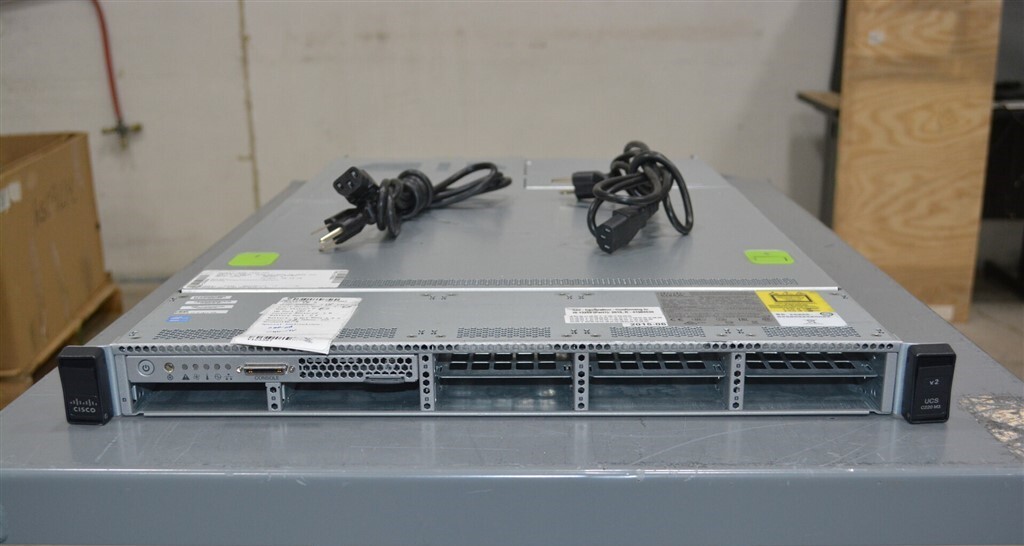 CISCO UCS C220 M3 UCSC-C220-M3SBE V01 8×2.5″ Server Xeon E5-2609 4GB SEE NOTES