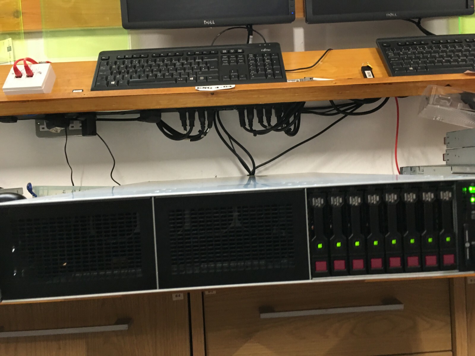 HP DL380 Gen10 Server Dual 20-Core Gold 6138 2x Tesla P100 AI Data Center GPU