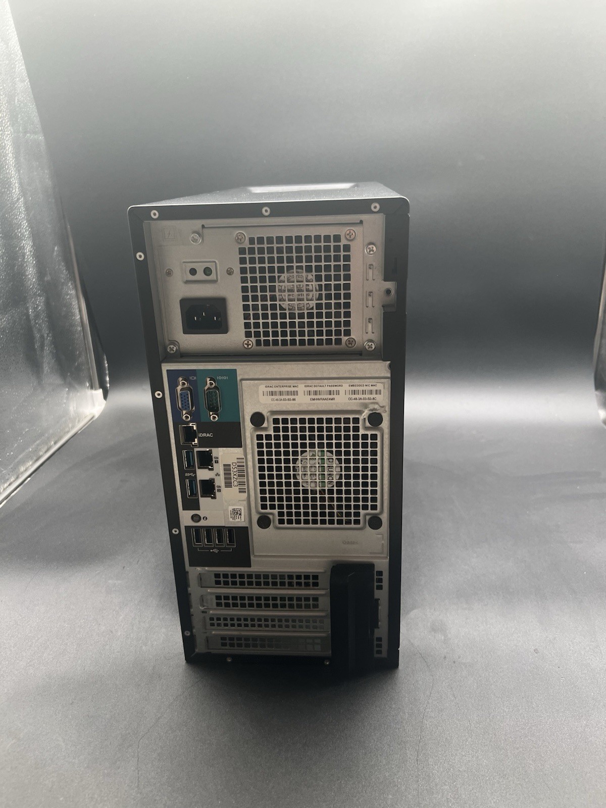 Dell PowerEdge T140 Mini Tower Server Xeon E-2224 3.40GHz 3.49 TB 32GB RAM No Os