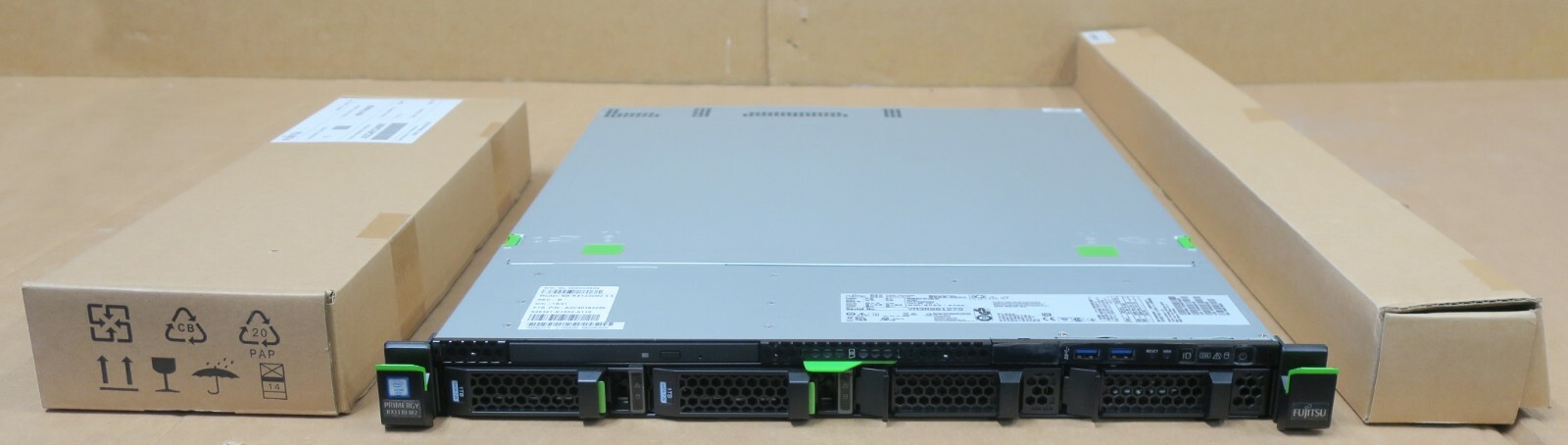 Fujitsu Primergy RX1330 M2 Quad-Core E3-1220v5 3.0GHz 8GB Ram 2x 1TB HDD Server