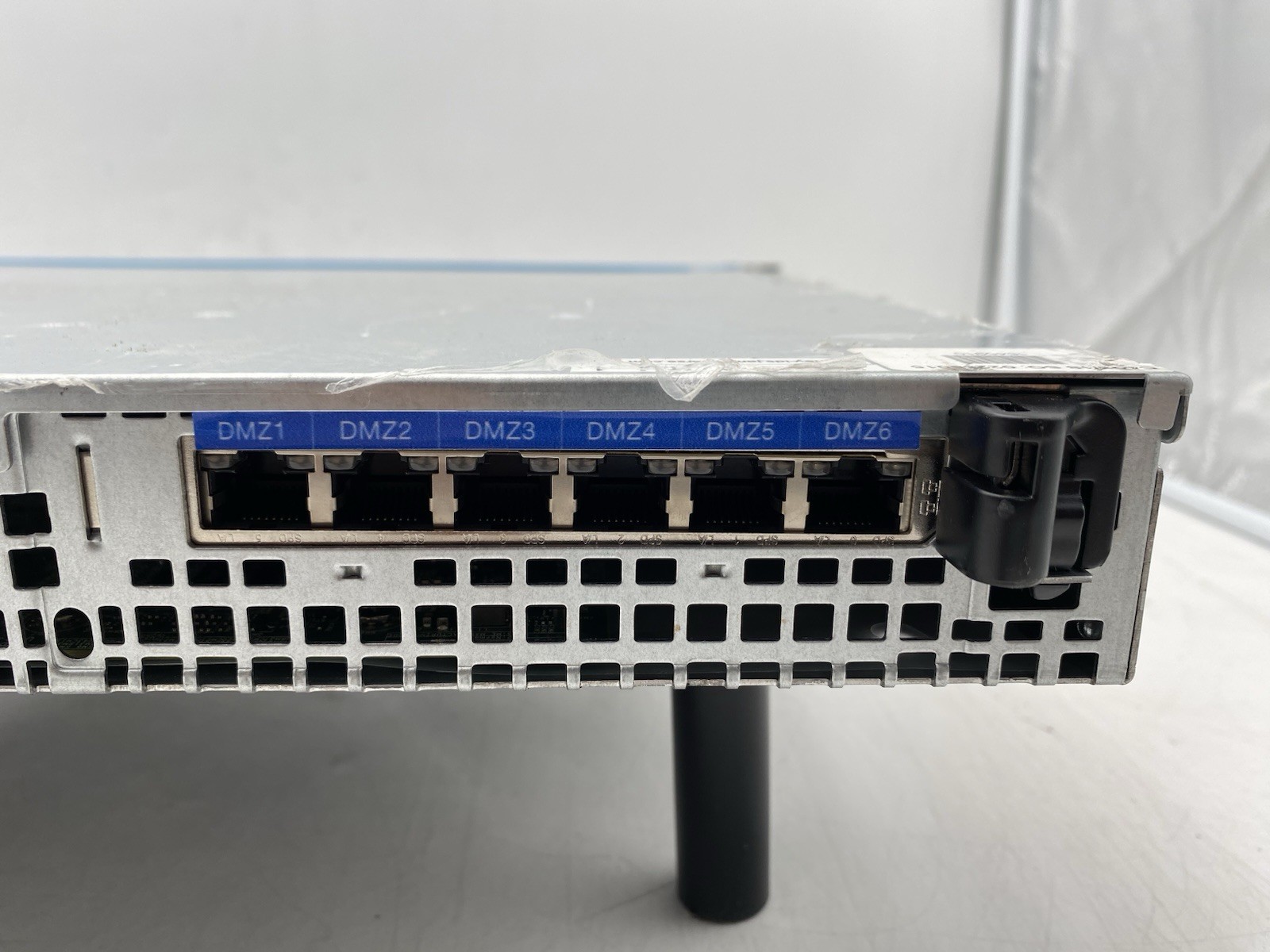 TRUSTWAVE TS-151 UTM – 1 Network Access Control CSE-512 w/ 8GB Ram & 32GB SSD