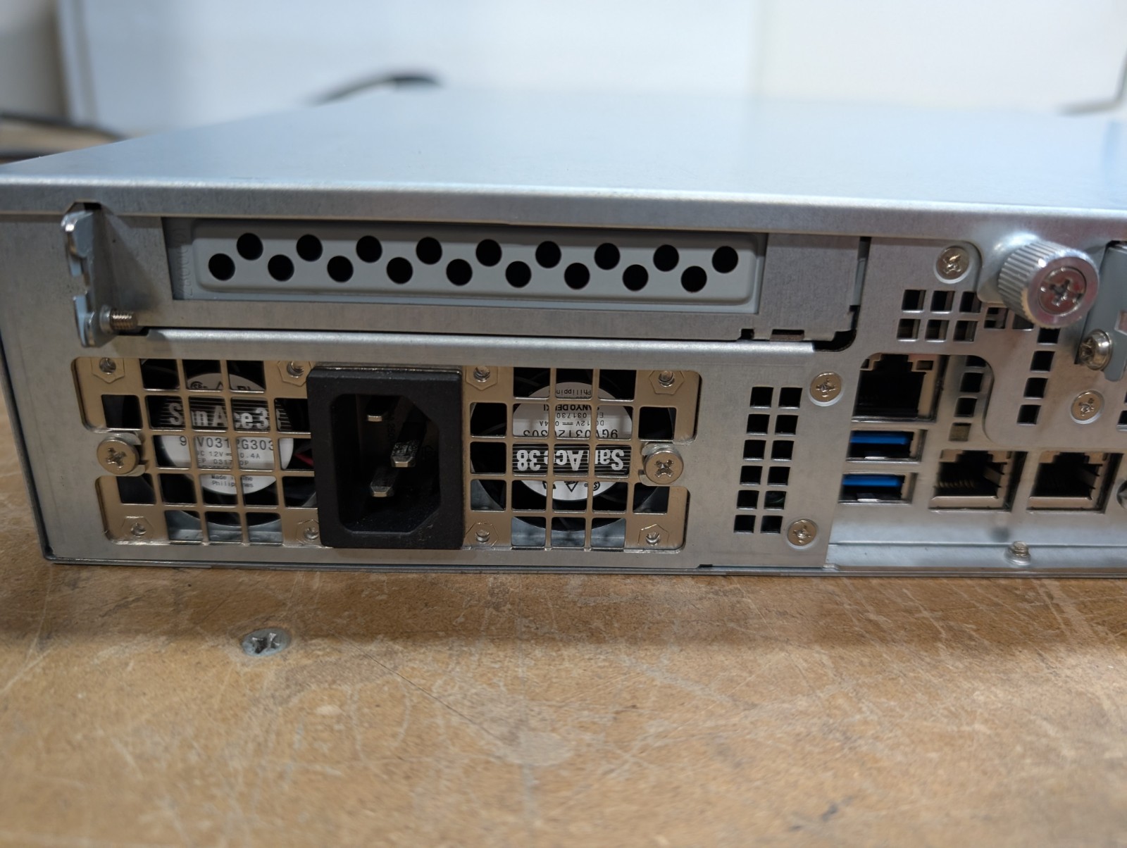 Supermicro X10SRG-F Rackmount Server 32GB Xeon 5-1620 3.50GHz No HD