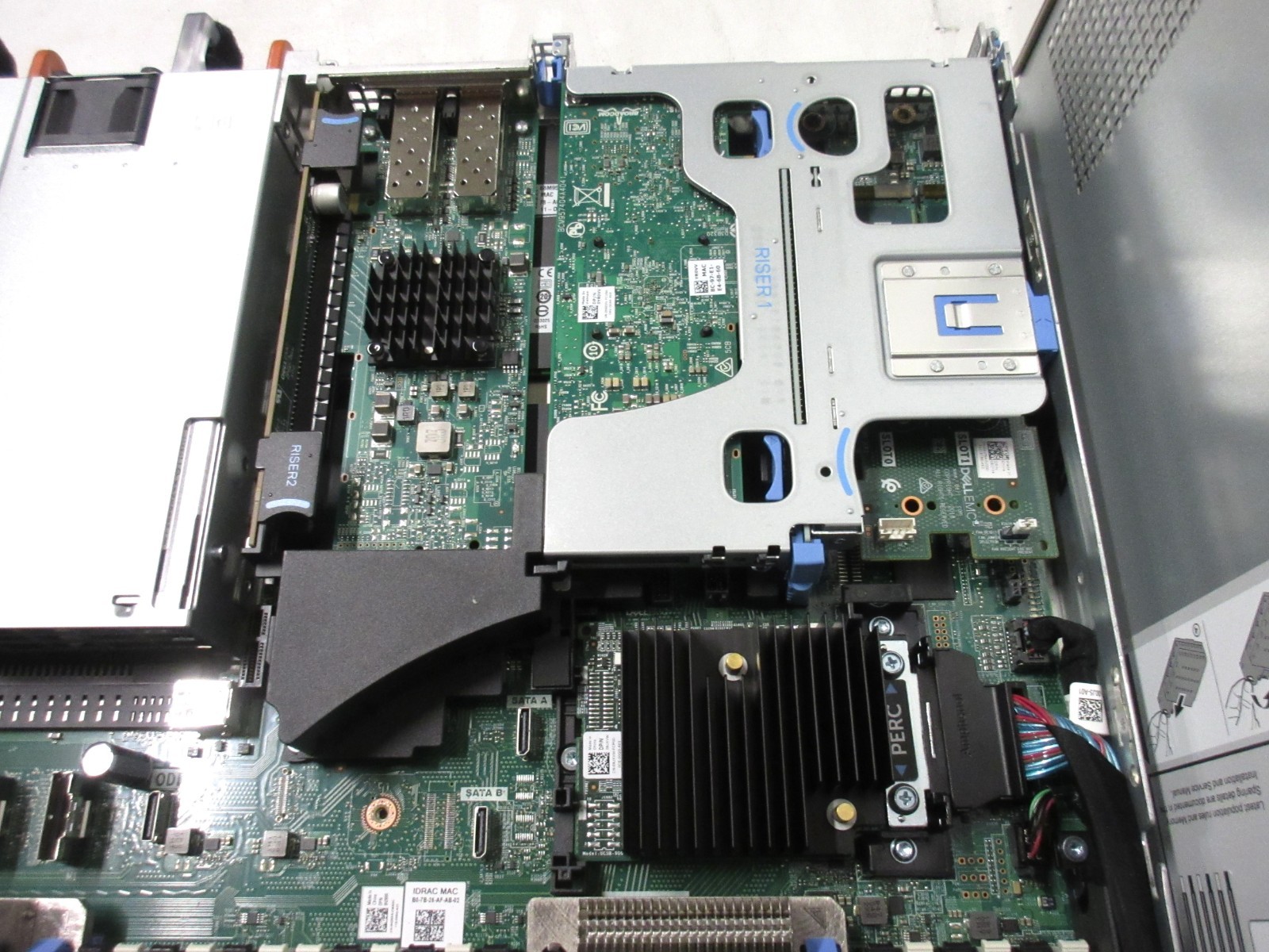 Dell PowerEdge R640 2x Xeon Silver 4210R 96GB ECC PERC H330 Mini BOSS-S1
