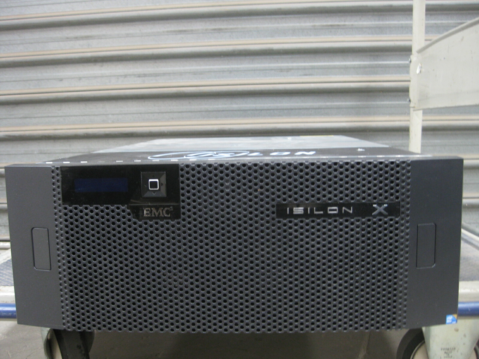EMC Isilon X410 SERVER 2x E5-2640 V2 @2.0GHz 128GB 35 Caddies No HDD
