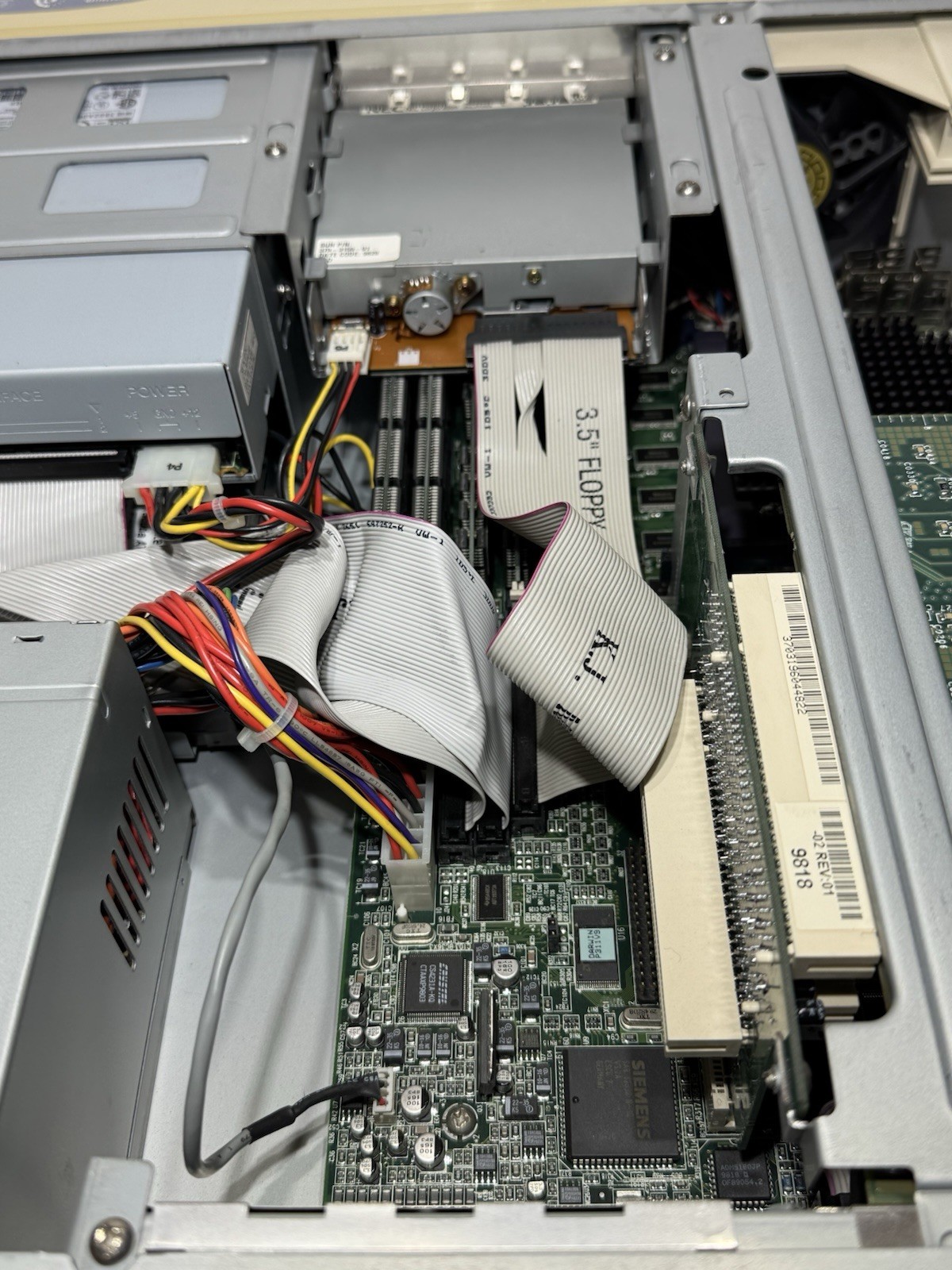 Sun Ultra 5 Workstation, 270MHz, 320MB, 20GB HDD, CD, SunFast Ethernet X1033A