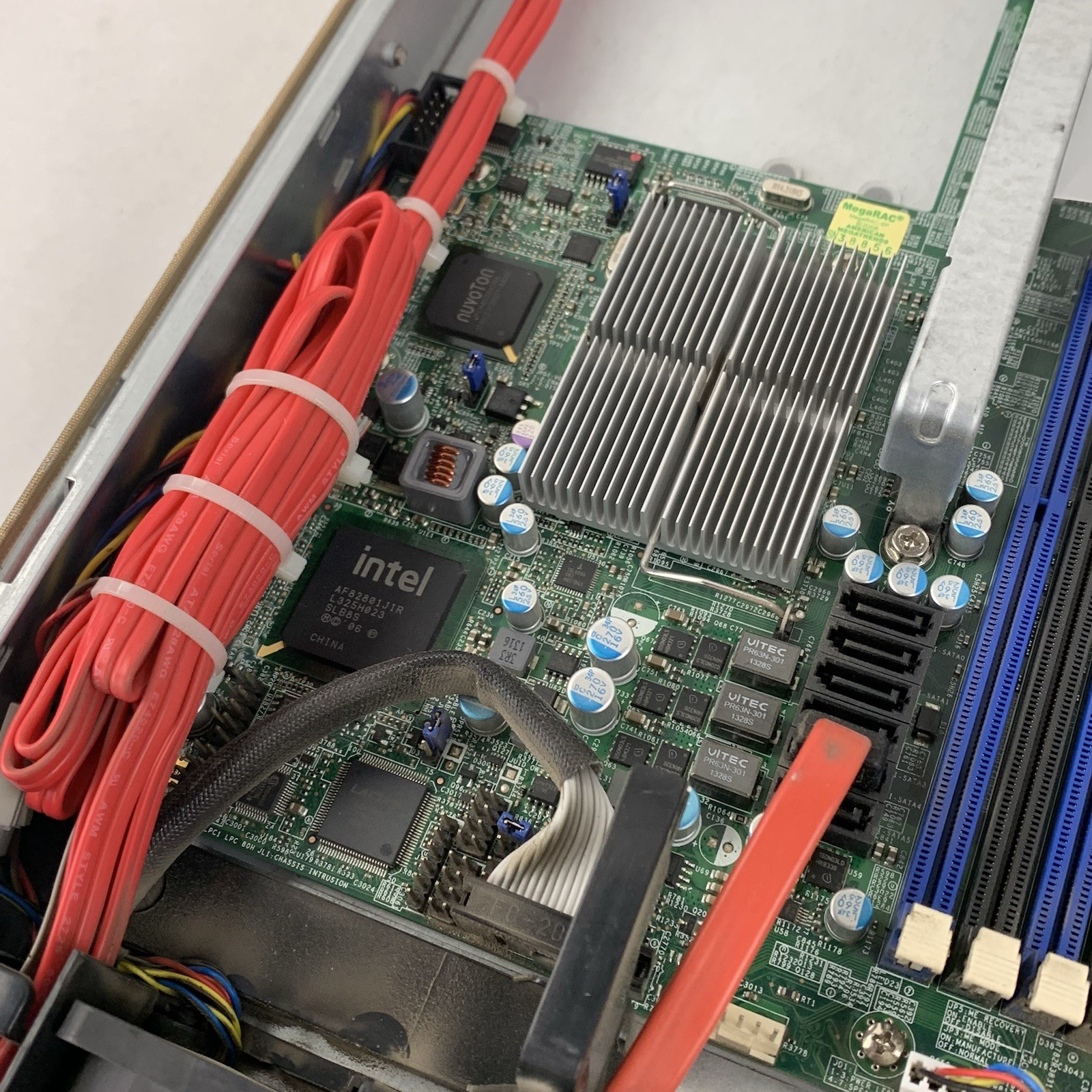SuperMicro CSE-815 Server X8DTU-F 1x Xeon E5504 2.0 GHz 12 GB Ram No OS No HDD