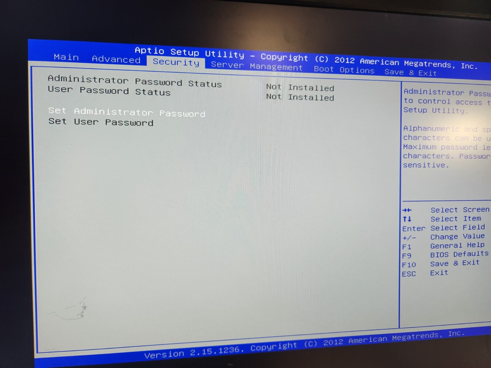 CISCO UCS C220 M3 SFF SERVER (2) E5-2609 @ 2.40GHz, 32GB RAM, 4GB SAS, W/ RAILS