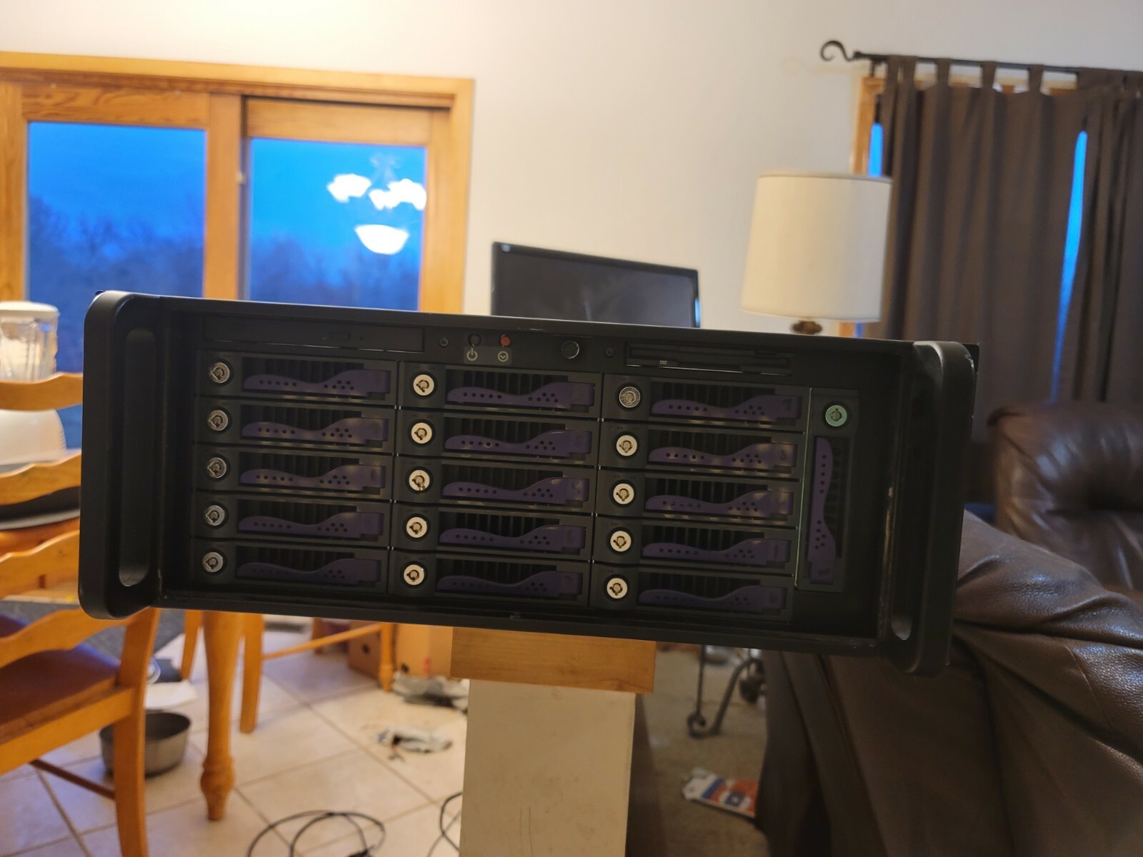 4u Server Chassis 16 Hdd Ide Triple Redundant Psu