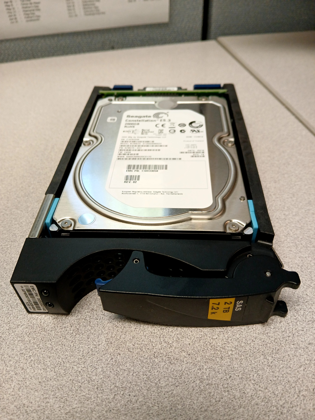 EMC 005050140 2TB 7.2k 6G SAS 3.5″ FC HDD 118033059 ST2000NM0023