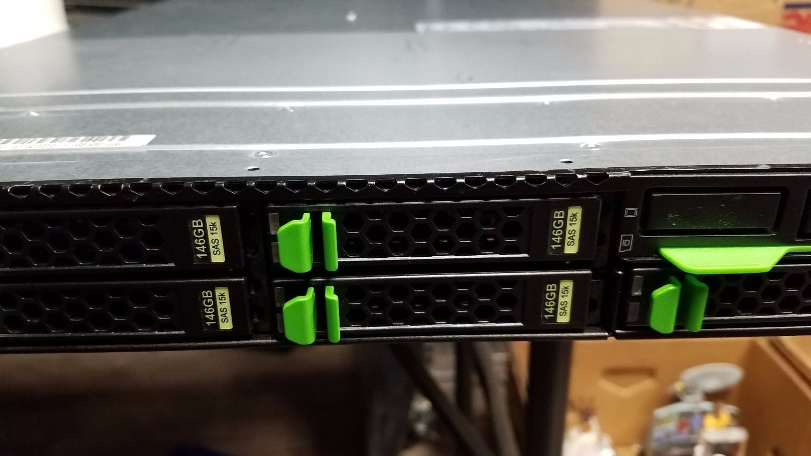 FUJITSU PRIMERGY RX200 S7 SERVER UNTESTED!! X7 146GB