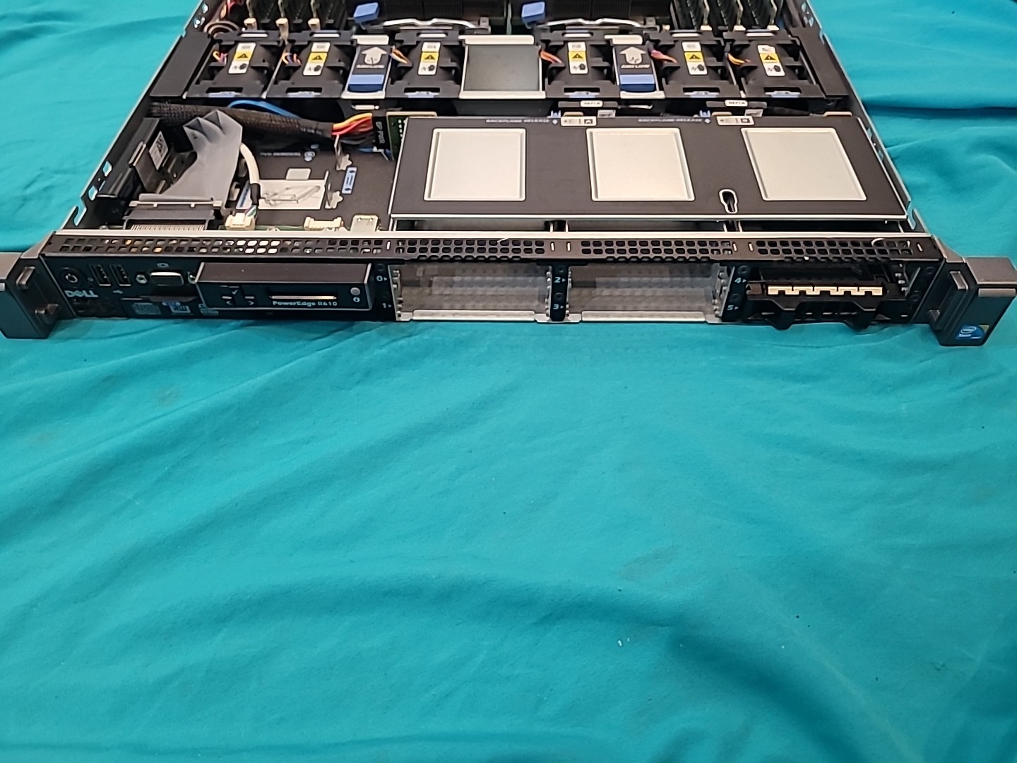 Dell PowerEdge R610 2x Intel Xeon X5675 3.06GHz 24Gb RAM No HDD W88