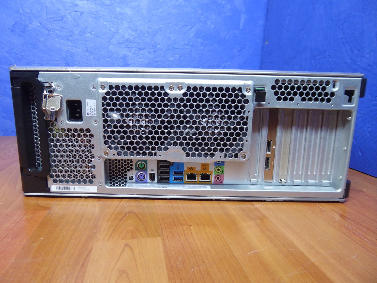 HP Z620 WORKSTATION SERVER XEON E5-2650 v2 2.6GHz 32GB 480GB SSD WIN 10 Pro