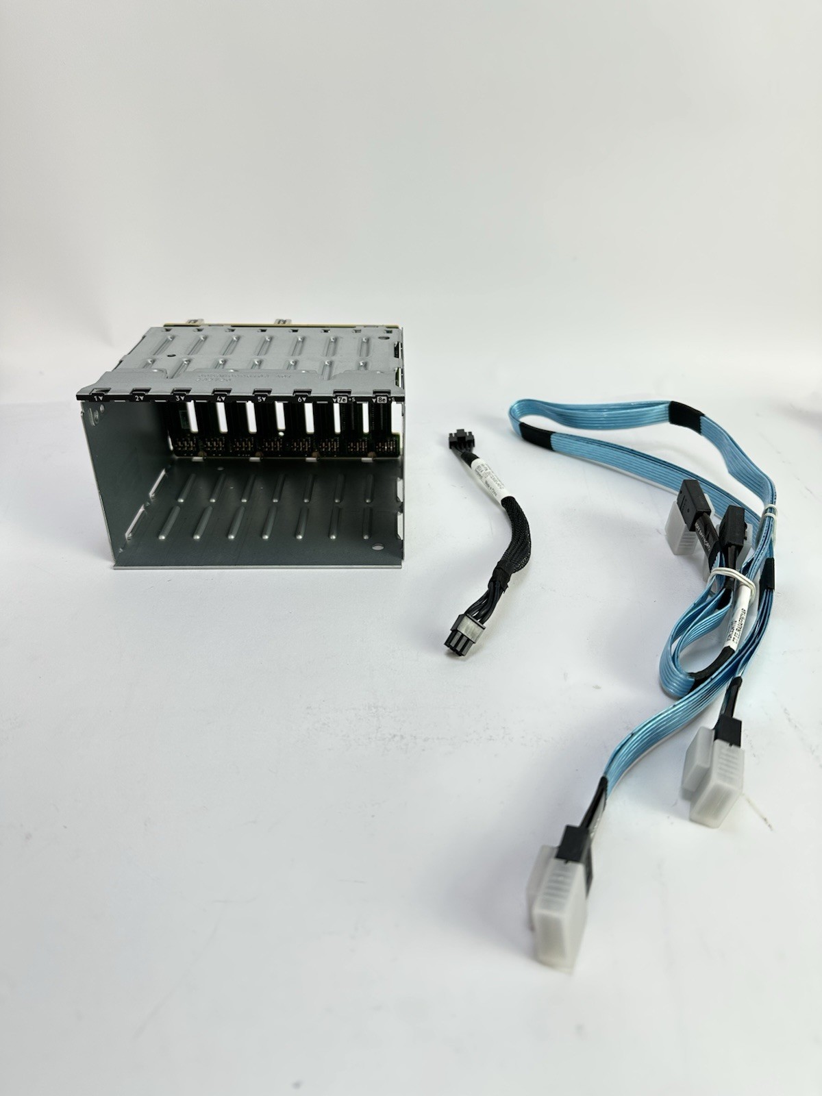 HPE 826690-B21 DL38X Gen10 6 SATA/SAS+2 NVMe Premium 8SFF Backplane+Cage+Cables