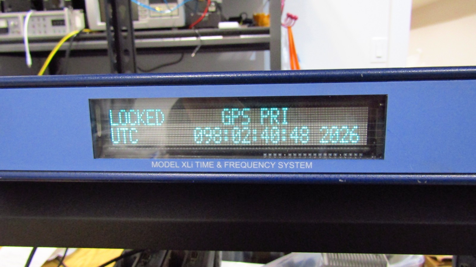 Symmetricom XLi time & frequency standard, 87-399-19 OCXO, 87-8040 inside, #E1