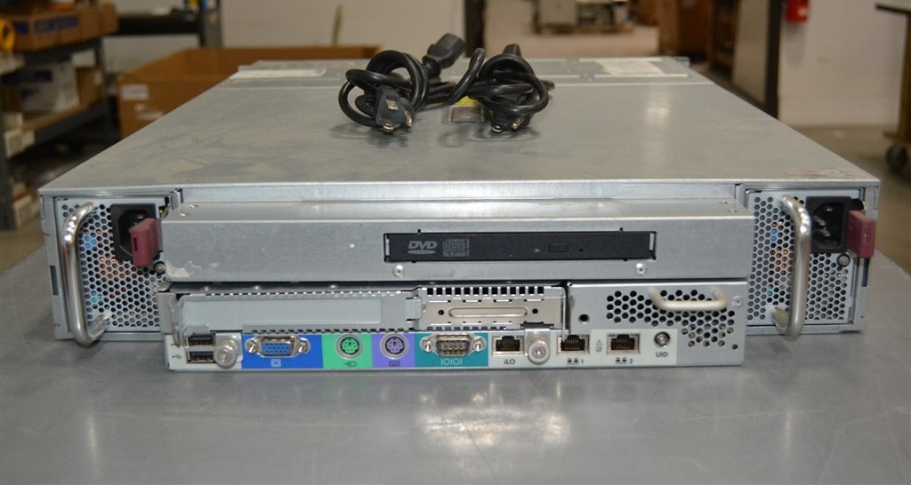 HP PROLIANT DL320S G1 415900-001 3.5×12 Server XEON 3060 3GB SEE NOTES