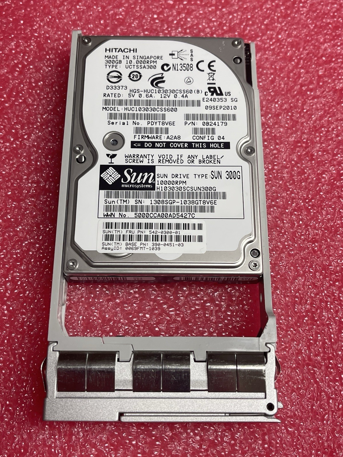 390-0451 Sun 300GB 10K RPM 64MB Cache 2.5″ SAS HDD with Caddy USED
