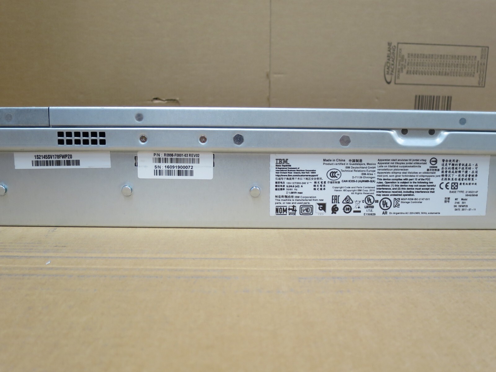 IBM 2145-SV1 SAN Volume Controller 128GB 2x E5-2667v4 8×2.5″ Bay 480GB 2U Server