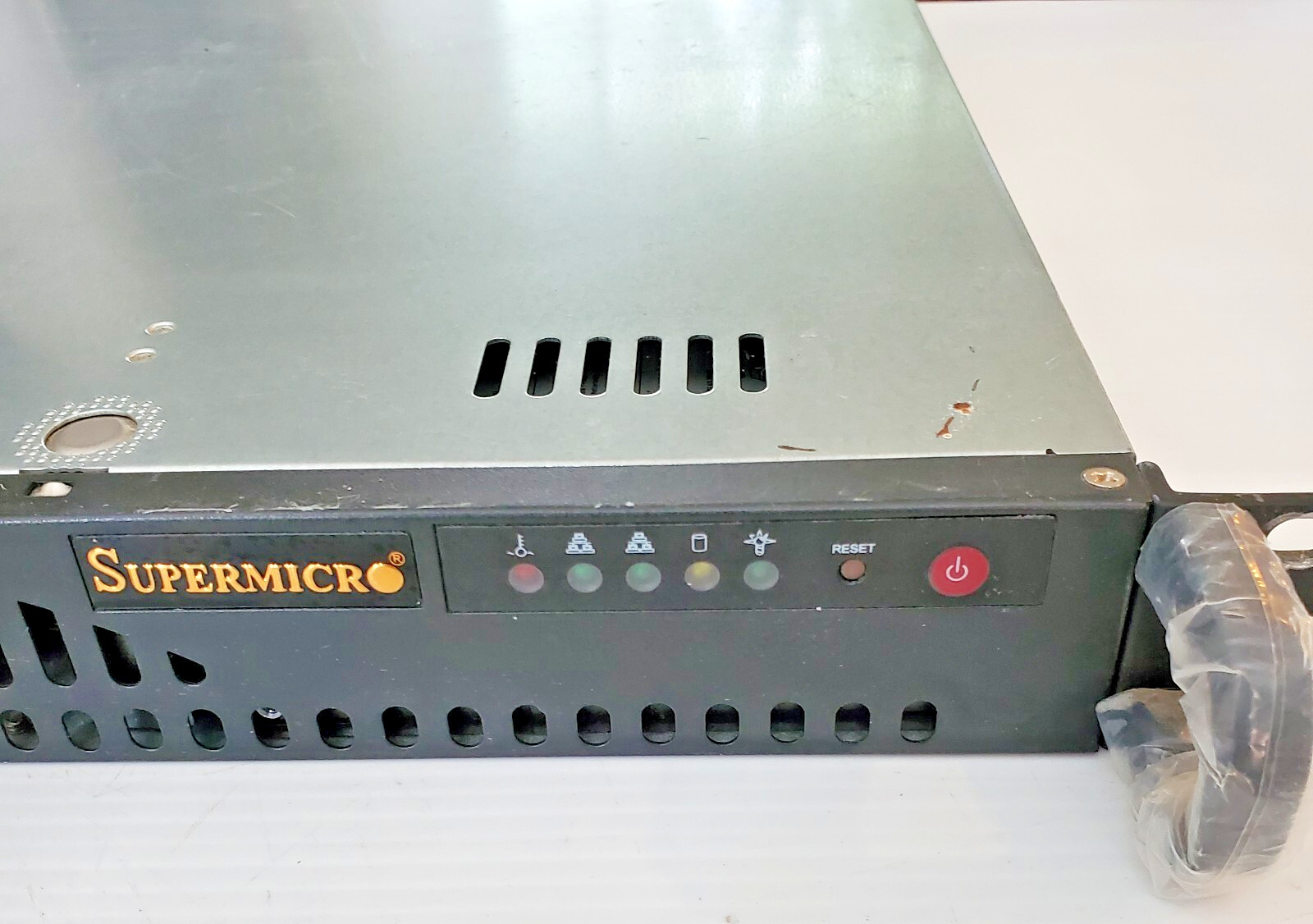 SuperMicro Computer, Inc. Model 5013C-M 100-240 V