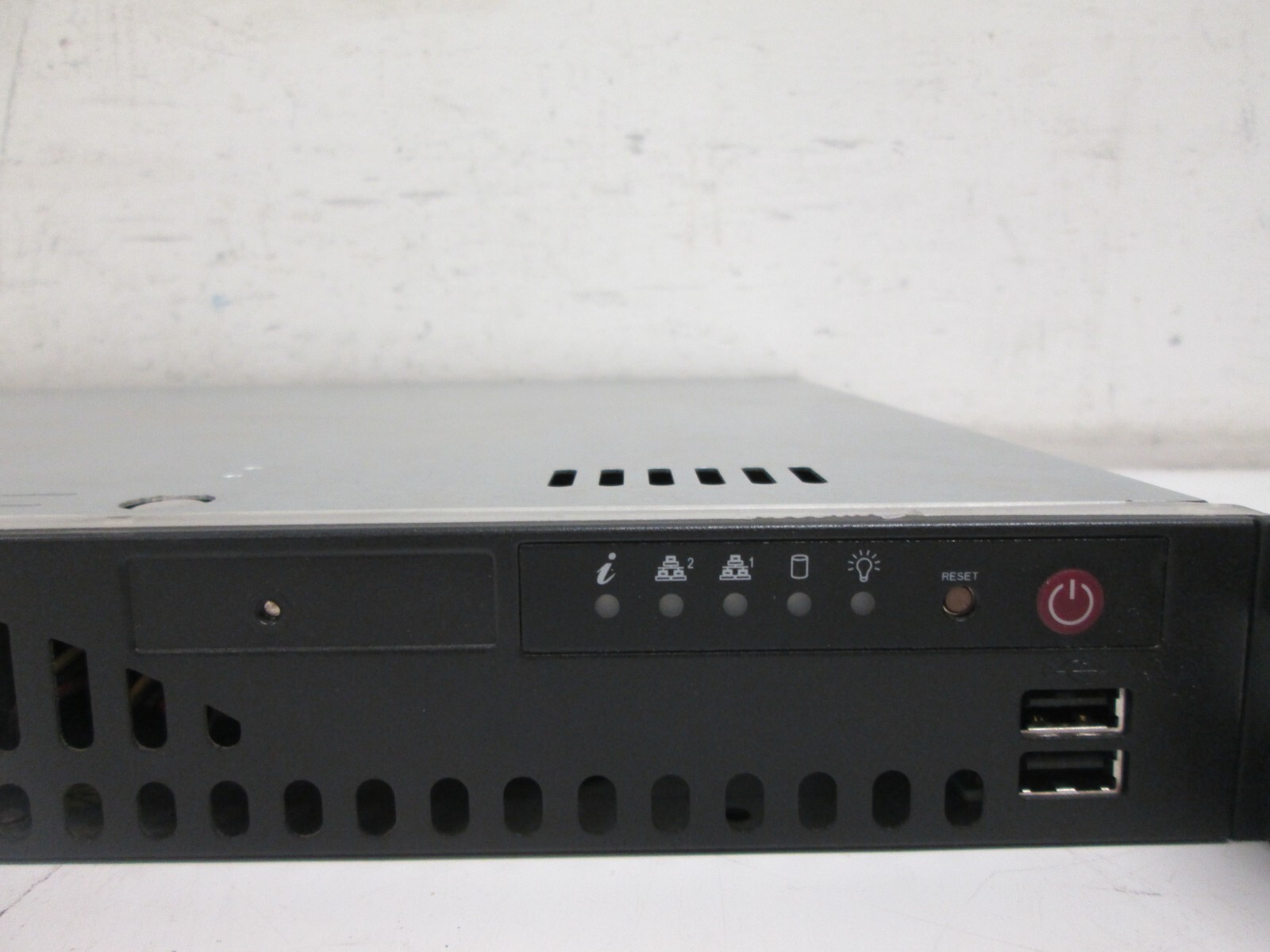 SuperMicro CSE-512 SuperChassis Series X8STi XEON X5650 SERVER NO HDD