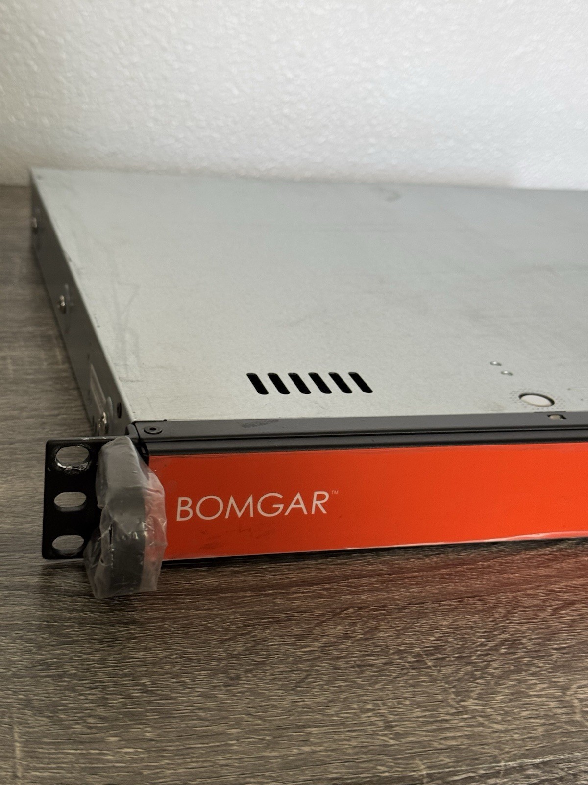 BOMGAR B200 R1 Server