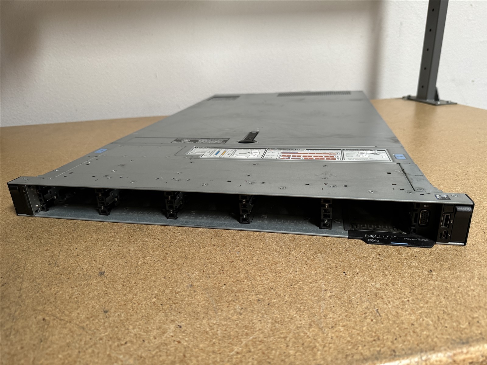 DELL POWEREDGE R640 10SFF 2x 18CORE GOLD 6254 3.1GHz 128GB RAM 1x 1TB SSD HBA330