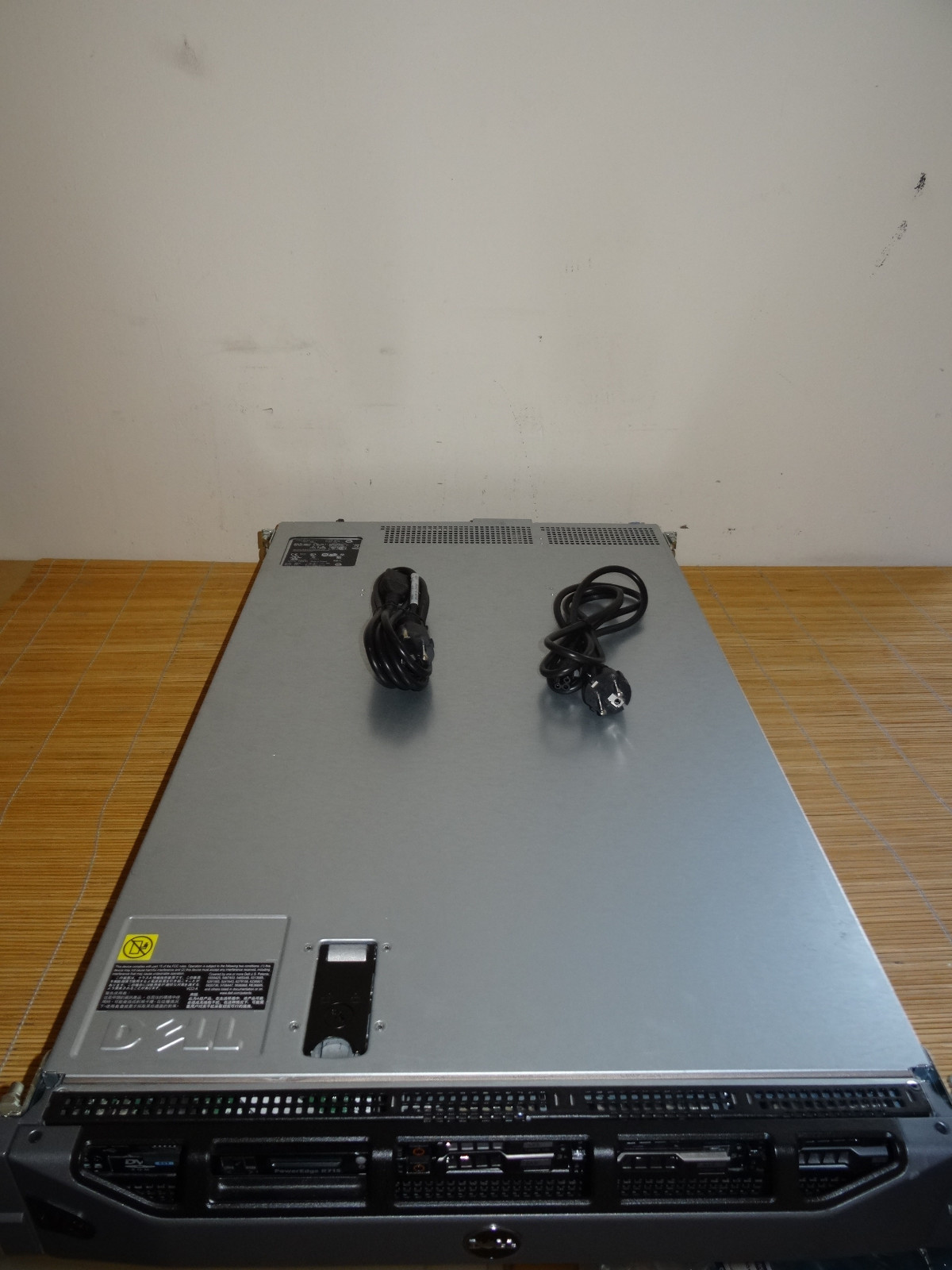Dell PowerEdge R715 Server 2xAMD Opteron 6136@2.4Ghz Octa-Core 256GB RAID 4x1Gb