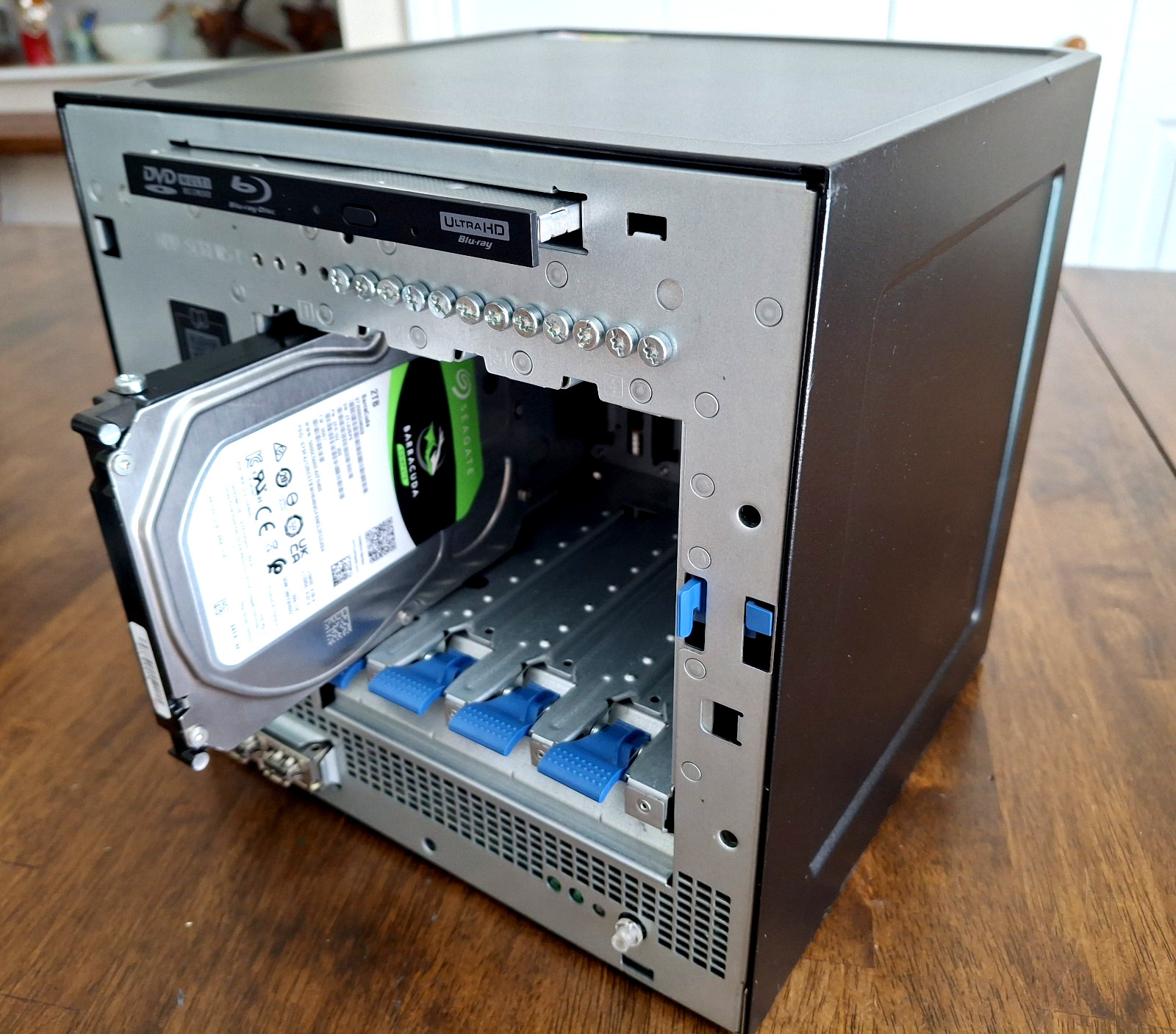 HPE Proliant Gen10 Microserver AMD Opteron X3421, 32GB-RAM HDD-2T (Ready to USE)