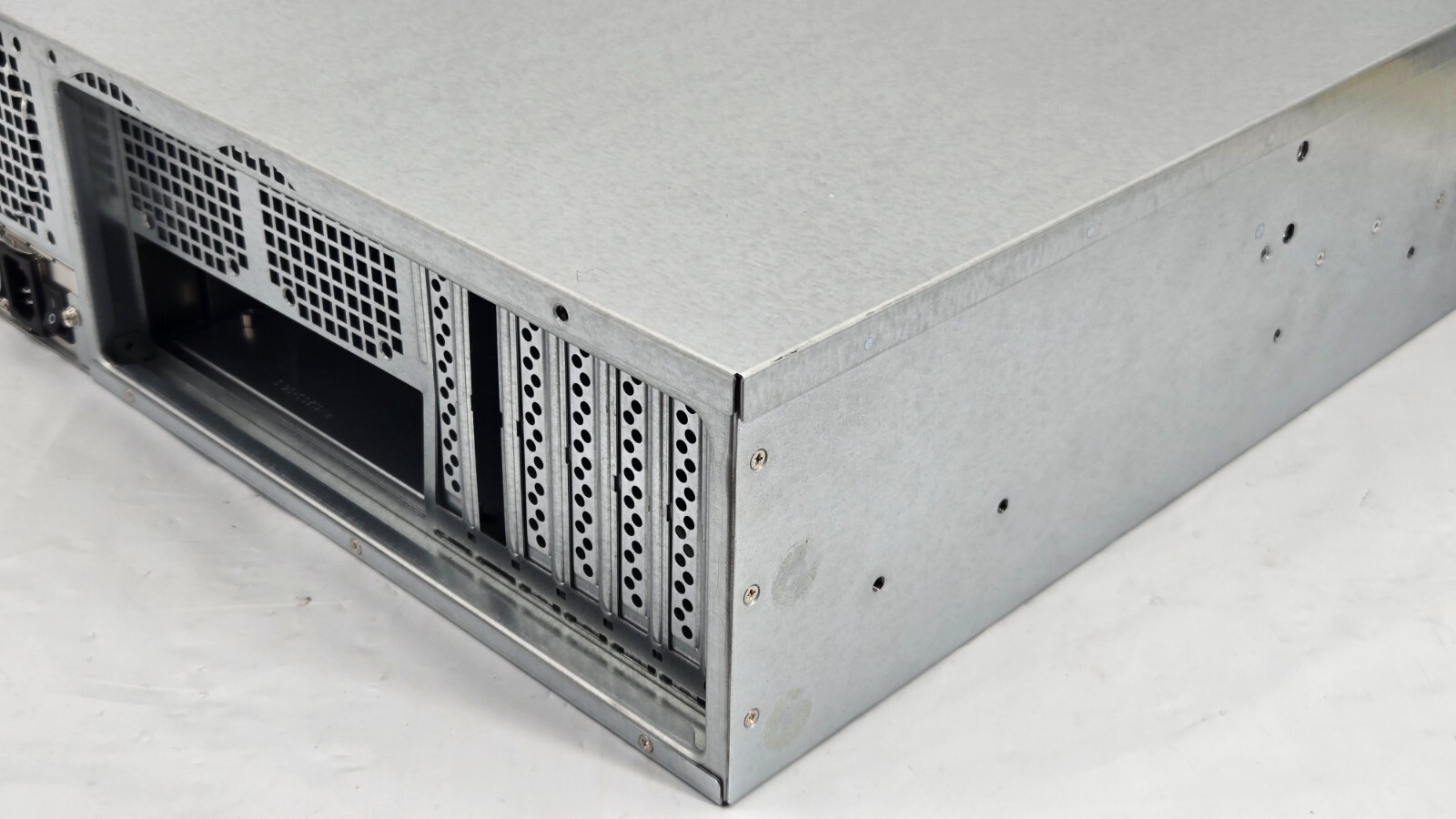 Chenbro RM Series Chassis RM32910H1-12215 RM32910