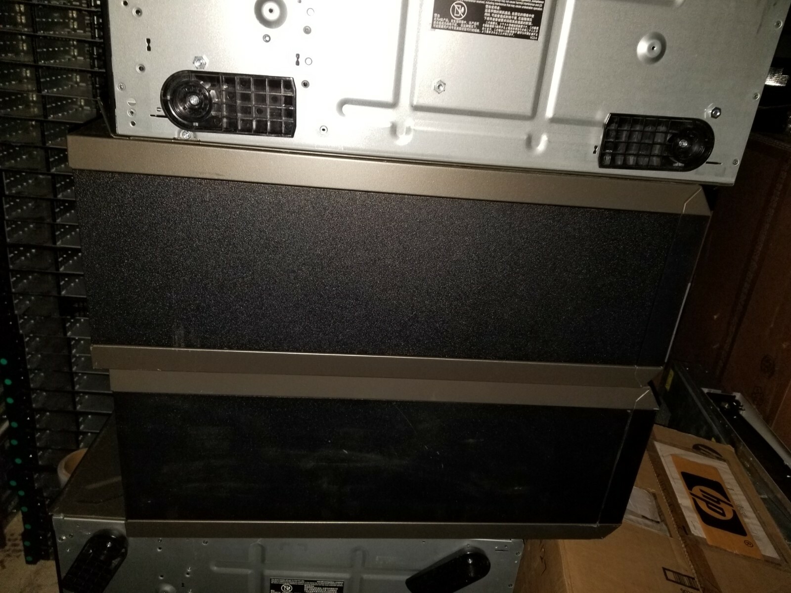 Dell Poweredge T340 Xeon E-2124, 32GB RAM, 2x 200GB SSD, 2x3TB SAS H330