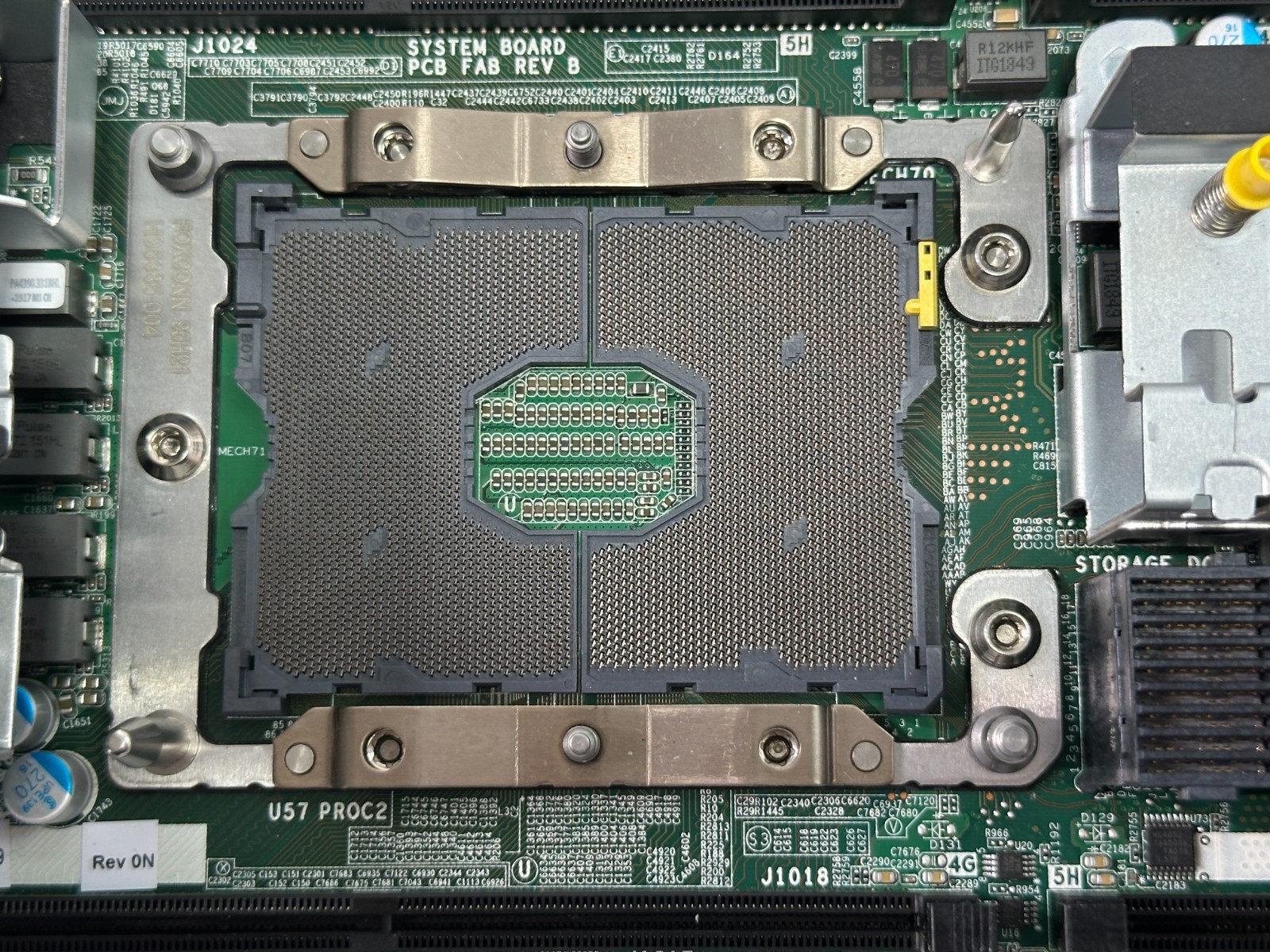 HP ProLiant BL460c Gen10 Barebones System P204i-b No RAM/HDD/CPU Blade Server 🚚