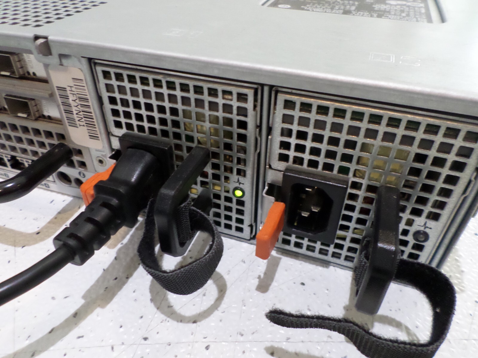 Dell PowerEdge R710 – No RAM, 2 x Xeon X5650, 2 x 146GB HDD, 2 x 870W Pwr Sup