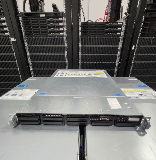 Intel 1U 8SFF NVMe HPC Database Server 2x Gold 6134 16-Core 3.2GHz 32GB RAM
