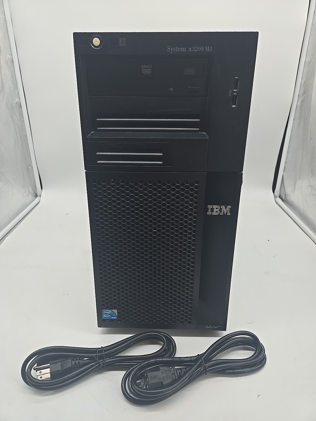 IBM X3200 M3, Intel Xeon X3450 @2.67GHz, 8GB RAM, no drives