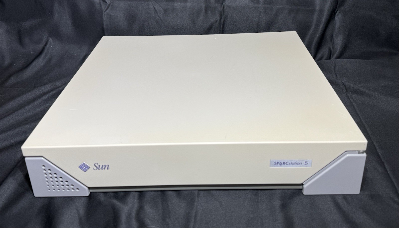 SPARCstation 5 – 170MHz Workstation, 128MB RAM (4x 32MB DIMMs) 2.1GB HDD, TGX