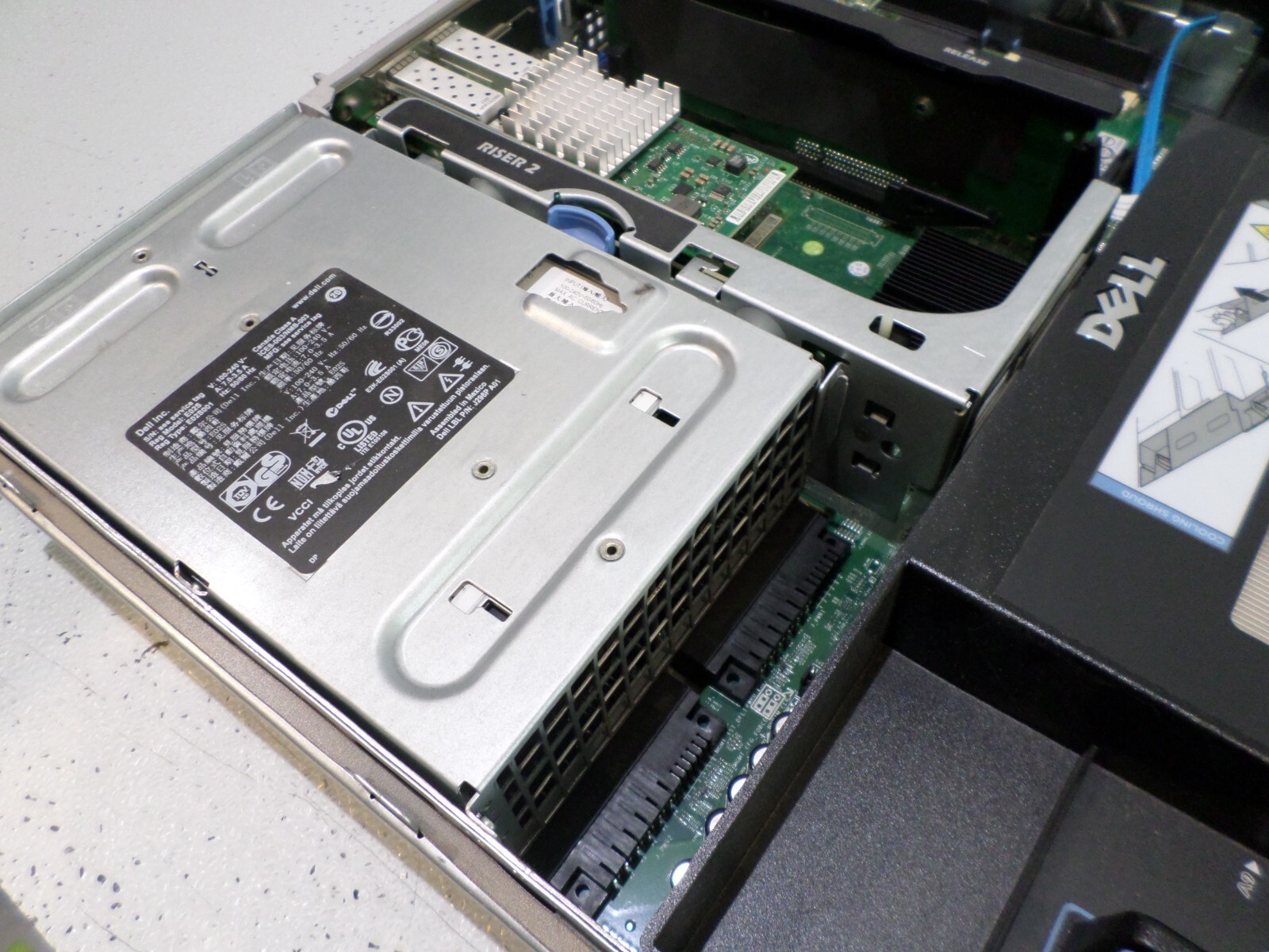 Dell PowerEdge R710 – No RAM, 2 x Xeon X5650, 2 x 146GB HDD, 2 x 870W Pwr Sup