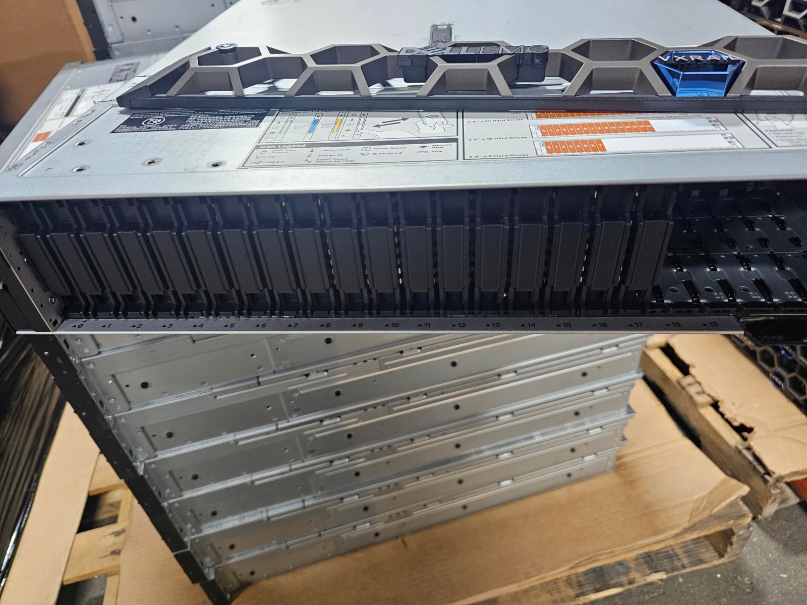 Dell EMC VxRAIL P570F 24-SFF CTO 2x Gold 6152 2.1Ghz 22C / 46tb ssd storage 64gb