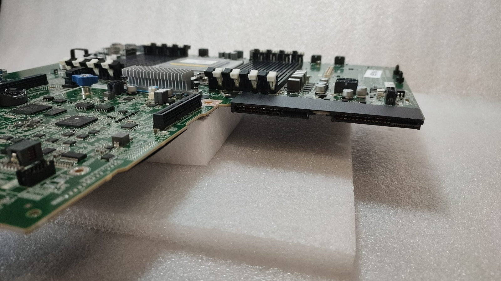 HPE DL325 Gen10 Plus v2 8SFF CTO Server Motherboard P40841-001 P12579-004