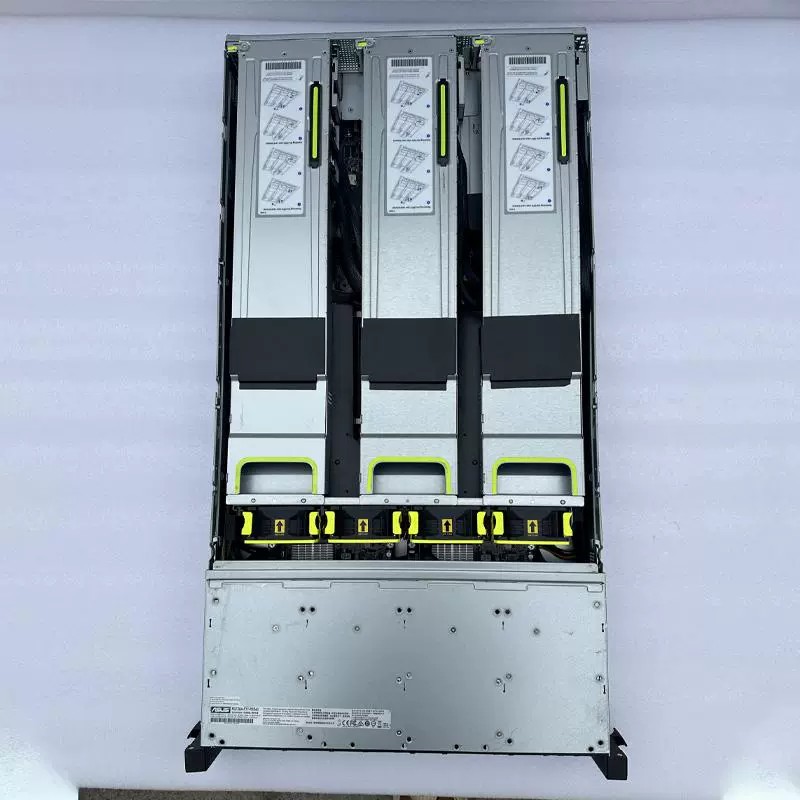 ASUS RS720A-E11-RS12 Server 12X3.5″(4*NVME) 2X AMD 7453 CPU ， 16X32G 3200MHz RAM