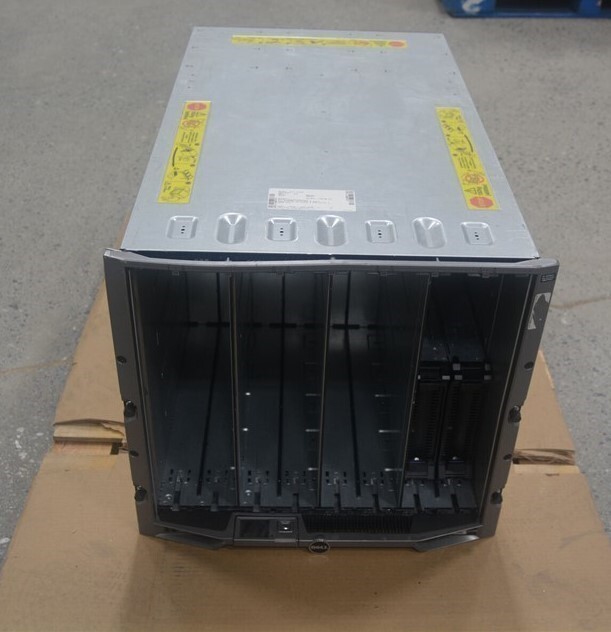 DELL BMX01 PowerEdge M1000e Server Enclosure SEE NOTES