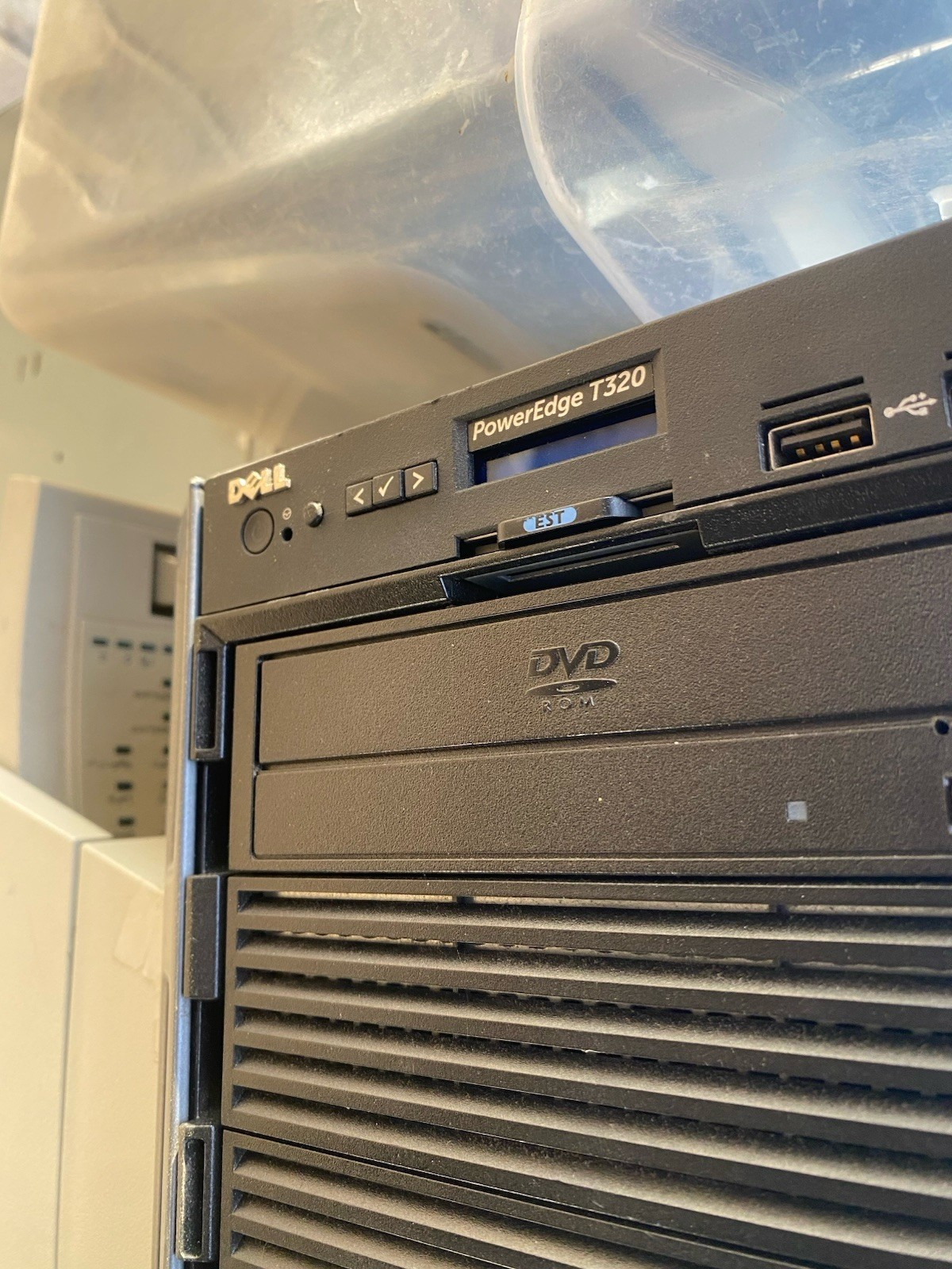 Dell Poweredge T320 E5-2420@1.9GHz 16GB Ram 2X 2TB HDD+6X 600GB HDD Parts/READ