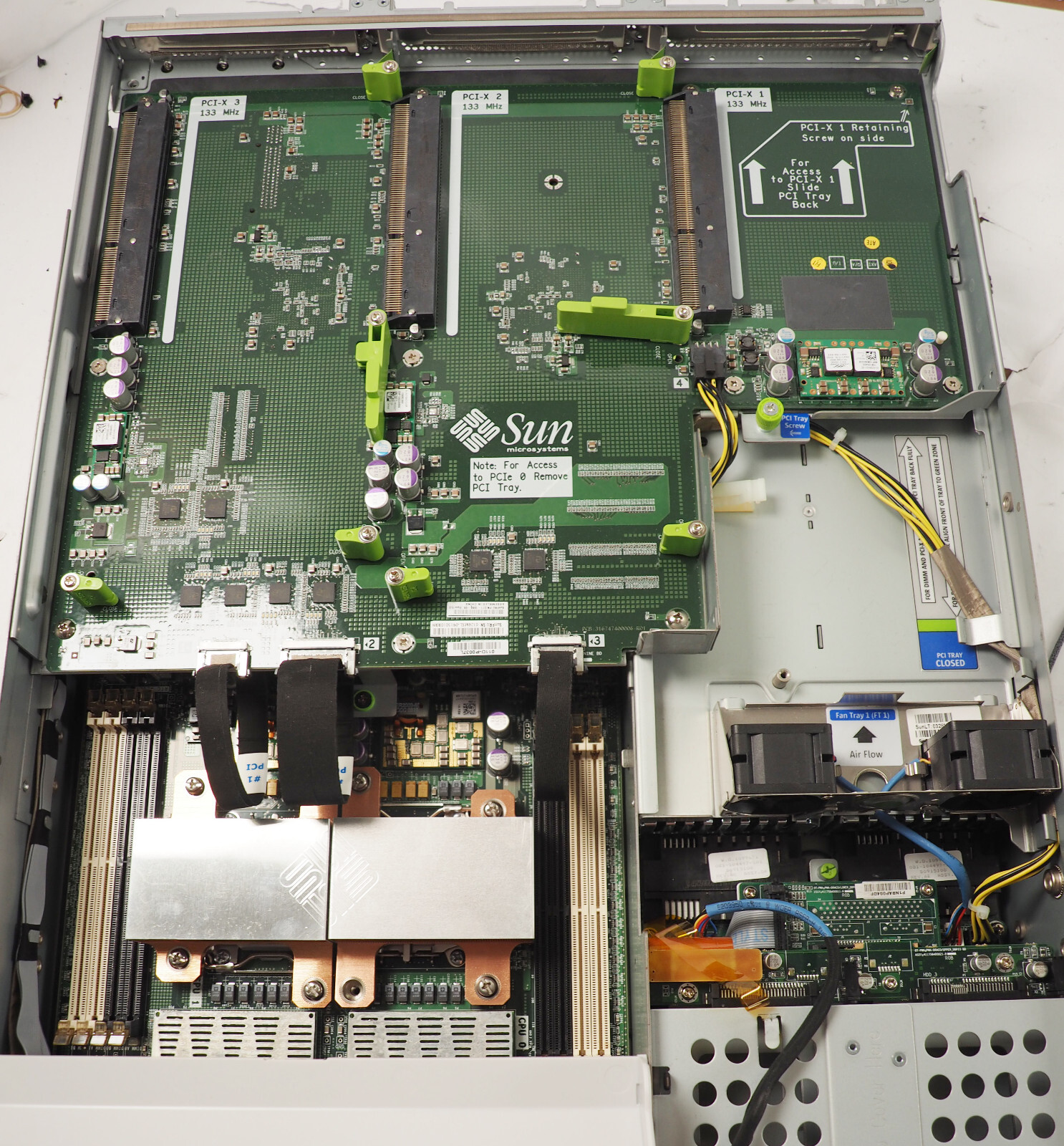 Sun Microsystems Netra x4200 Server x2 AMD Opteron CCB8F 2.8 GHz no RAM no HDDs