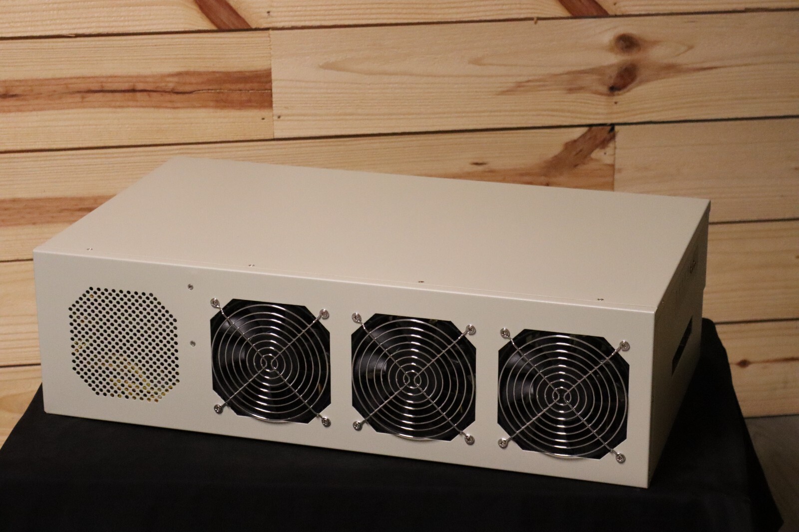 8 GPU Mining Server 32GB SSD, 8GB Ram, Intel G3930, 2500W PSU, Gigabit/USB/HDMI