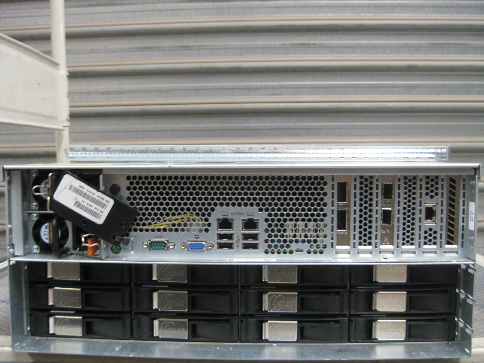 EMC Isilon X410 SERVER 2x E5-2640 V2 @2.0GHz 128GB 35 Caddies No HDD
